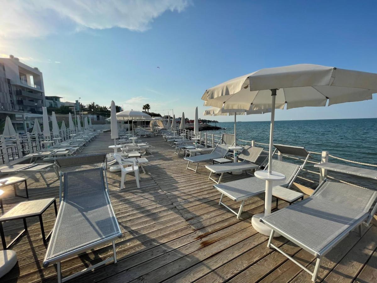 Fabris Palace Trani Bagian luar foto