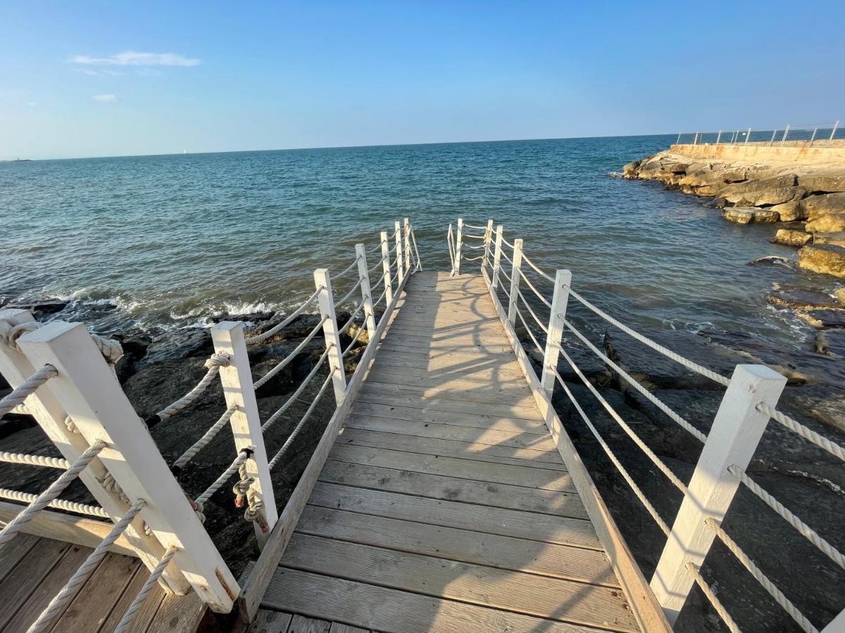 Fabris Palace Trani Bagian luar foto